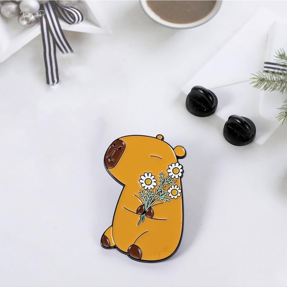 Accessories - Cute Bear Enamel Pin with Flowers